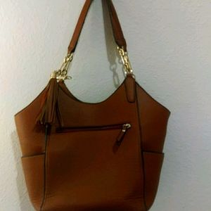 Kelly and Katie purse